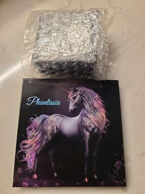 Devinah Phantasia Eyeshadow Palette